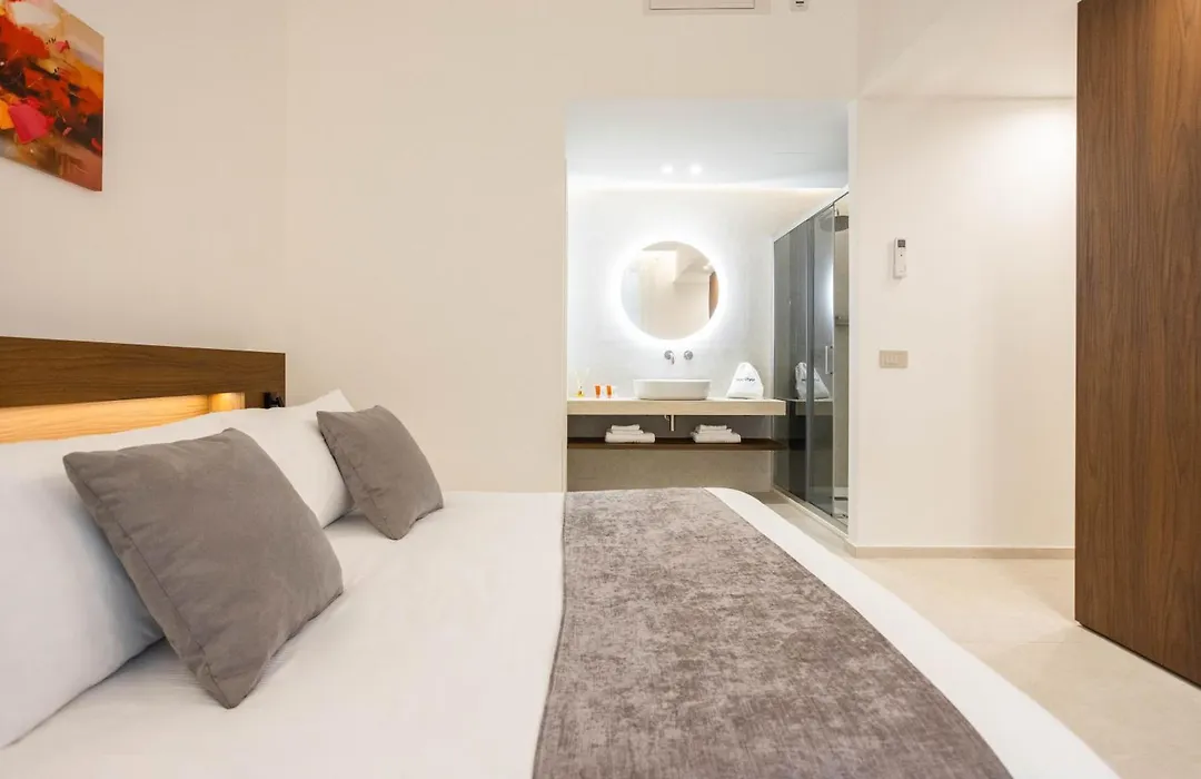 Nora'S Suites-1
